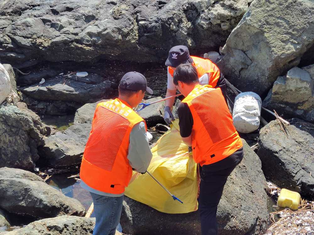 ▲ 해양환경인명구조단 여수구조대 해양정화 현장