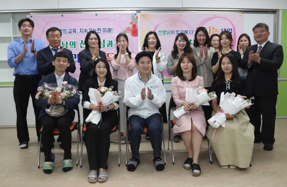 ▲ 광양 성황초등학교를 찾은 김대중 교육감