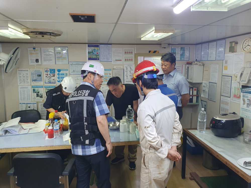 ▲ 특별점검에 나서는 해양경찰