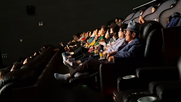 ▲ ⓒ 노인일자리 및 사회활동지원사업 문화체험 참여자 사진