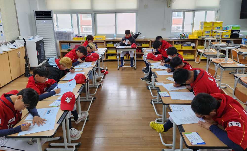 ▲ 마음-몸챙김 가이드 활용 심리상담 활동