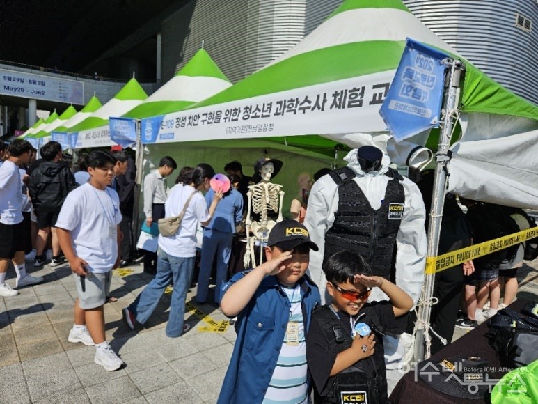 ▲ 청소년을 위한 다양한 체험부스가 마련되어 참여자들의 관심을 받았다. ⓒ한창진