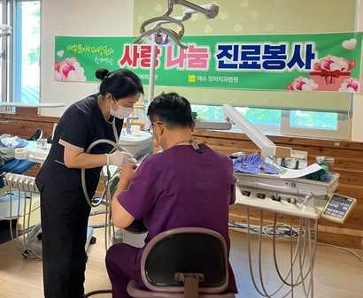 ▲ 진료 중인 오창주 원장