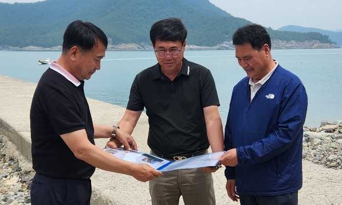 ▲추도 민원현장 방문한 주종섭 도의원