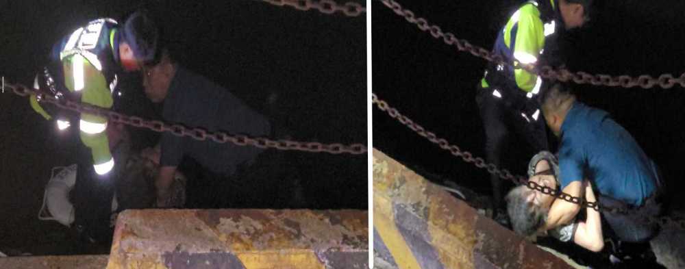 ▲ 요구조자 육지로 안전하게 구조하는 모습 