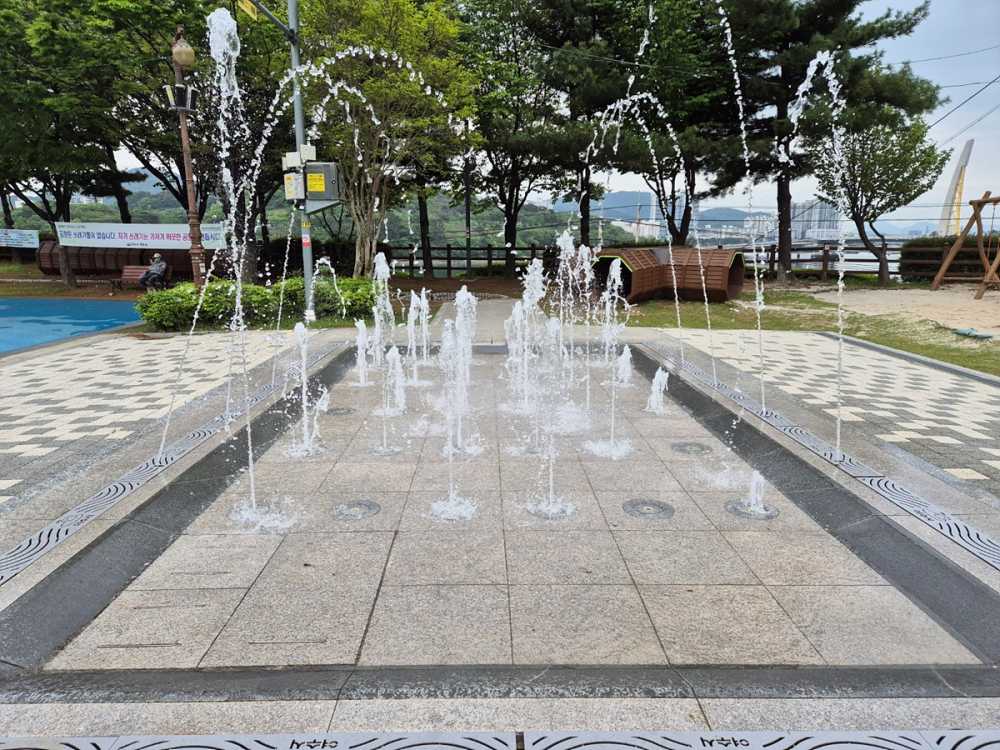 ▲ 동동공원 바닥분수