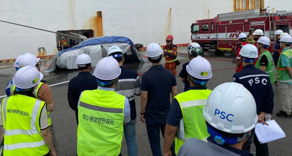 ▲ 자동차운반선 전기차 화재대응 훈련 