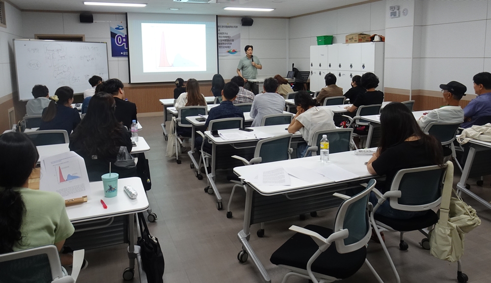 ▲ YMCA 여수시민학교 ‘다시 민주주의’ 강의현장