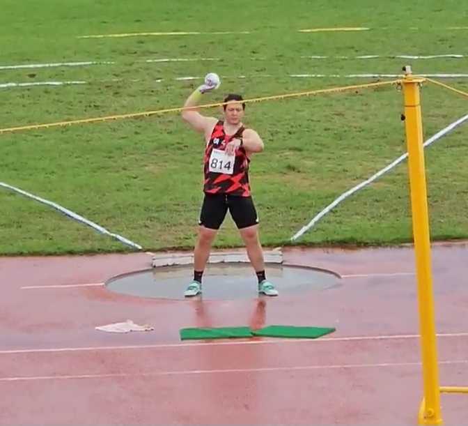 ▲ 정일우 선수가 남자부 포환던지기 부문에서 파주시청 지현우 선수를 제치고 금메달을 획득하며 일인자의 자리를 굳건히 했다.