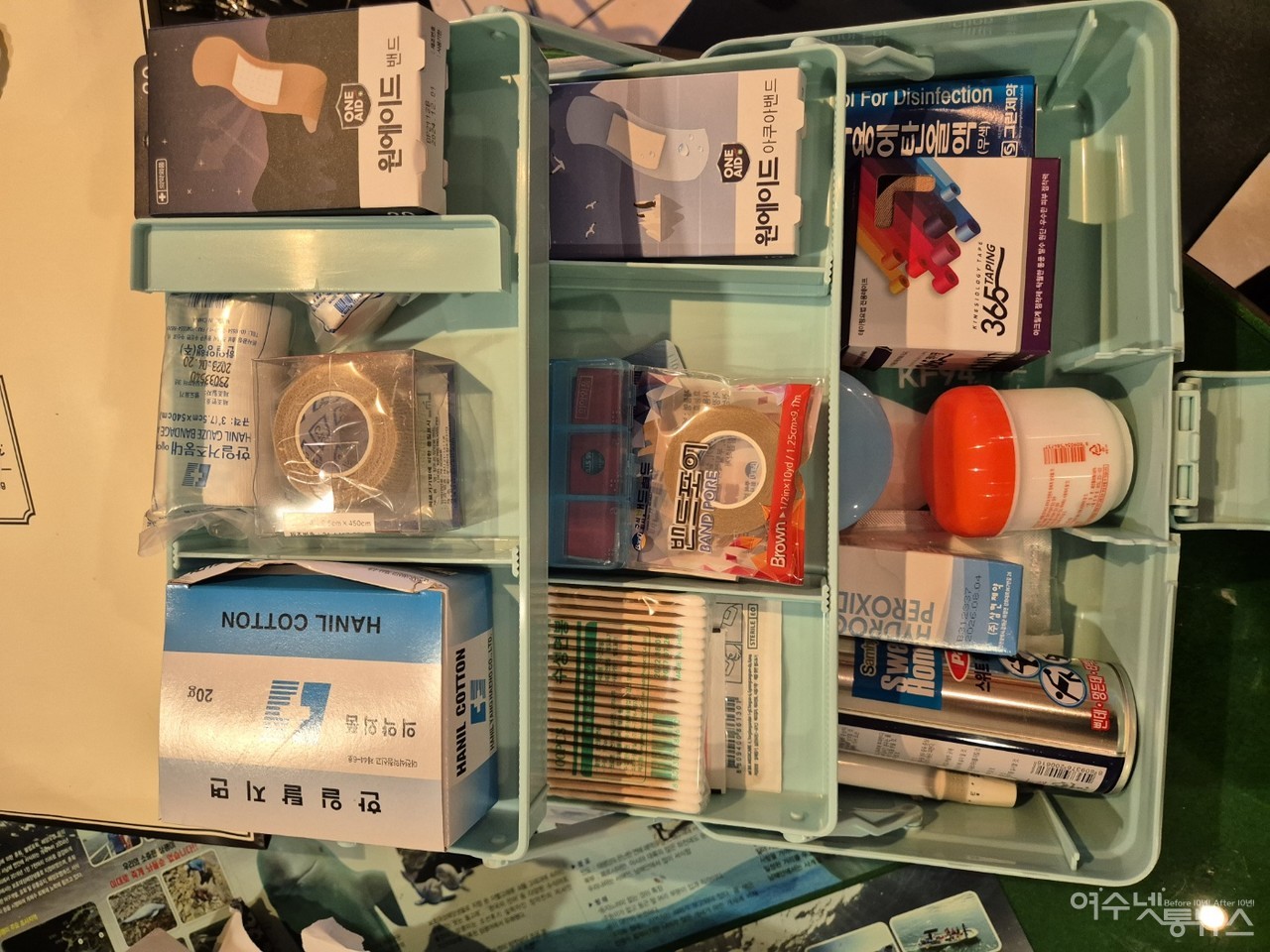 ▲ 중앙병원이 섬마을에 전달한 응급 의료함 박스 ⓒ박근호 제공