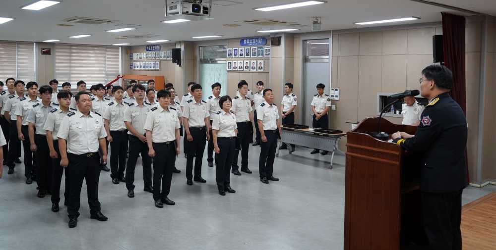 ▲ 여수소방서 전입 소방공무원 임용장 수여식