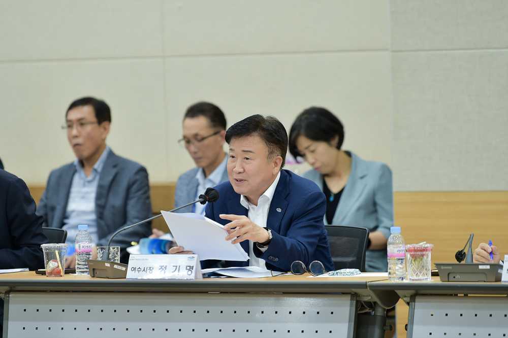 ▲ 시청 회의실 ‘여수시-더불어민주당 여수시갑·을지역위원회 자치분권정책협의회’