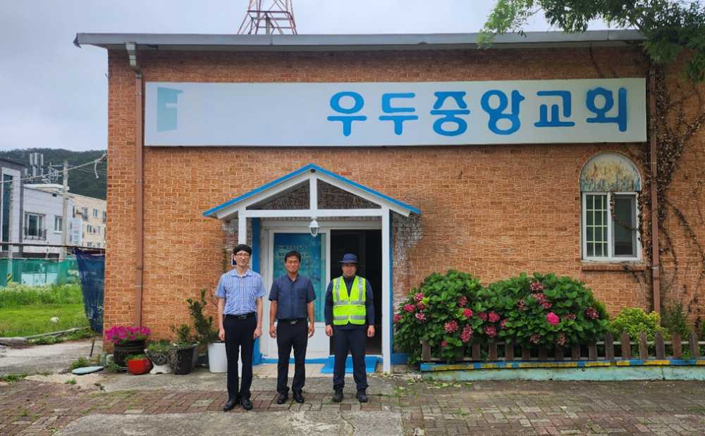 ▲ 우두중앙교회가 공단 환경미화원의 쾌적한 휴식을 위해 시설을 개방한다