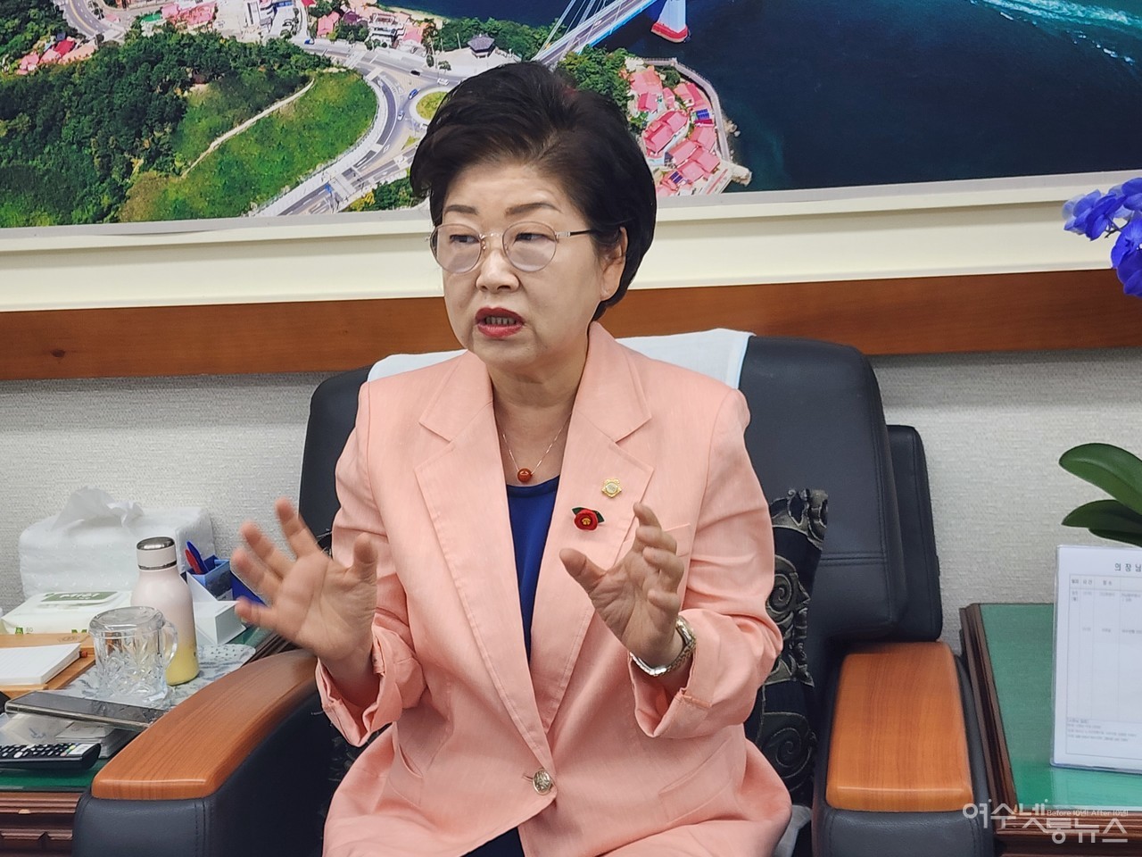 ▲여수 첫 여성 백인숙 시의장은 국회의원 보좌관이 갑이 되지 말고 을이 되어야 한다고 강조했다 ⓒ심명남