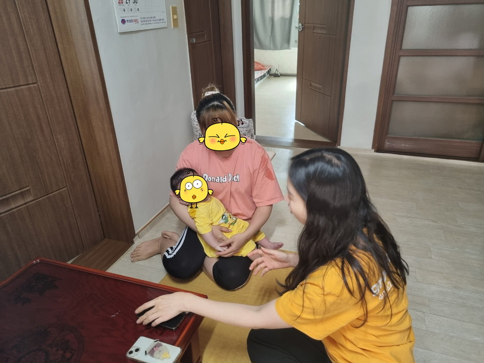 ▲바보의 나눔 '여성가장긴급지원사업' 대상자 가정방문 모습 ⓒ쌍봉복지관