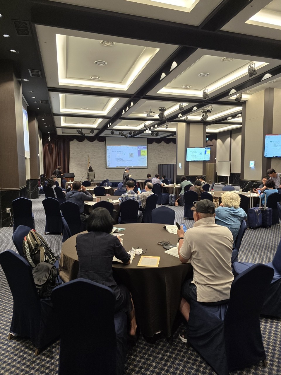 ▲ 퇴직은 인생 2막의 시작임을 축복하고 있다.