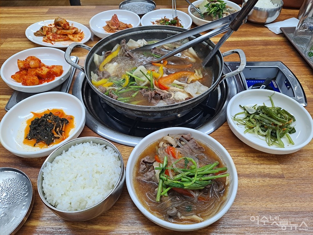 ▲여수 참한우식당에서 점심 특선으로 선보인 무한리필 한우 야채불고기다.  ⓒ조찬현