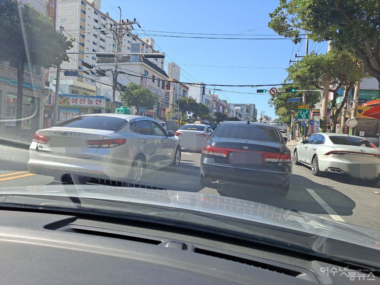 ▲ 개인택시와 법인택시가 여수 시내 도로를 달리고 있다. ⓒ조찬현