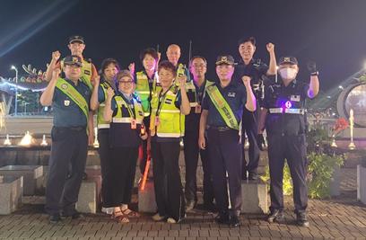 ▲ 여수경찰서 동문파출소 자율방범대와 함께 합동순찰 ⓒ여수경찰서