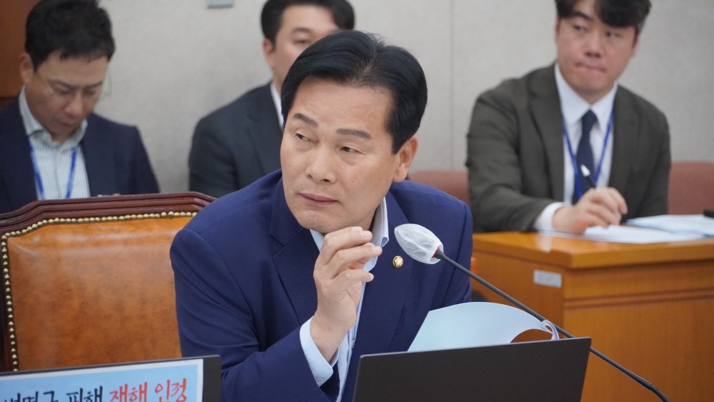 ▲ 주철현 의원이 고수온 피해 도산 위기 처한 양식어가에 실질적인 대책 마련을 촉구하고 있다. ⓒ주철현 의원실