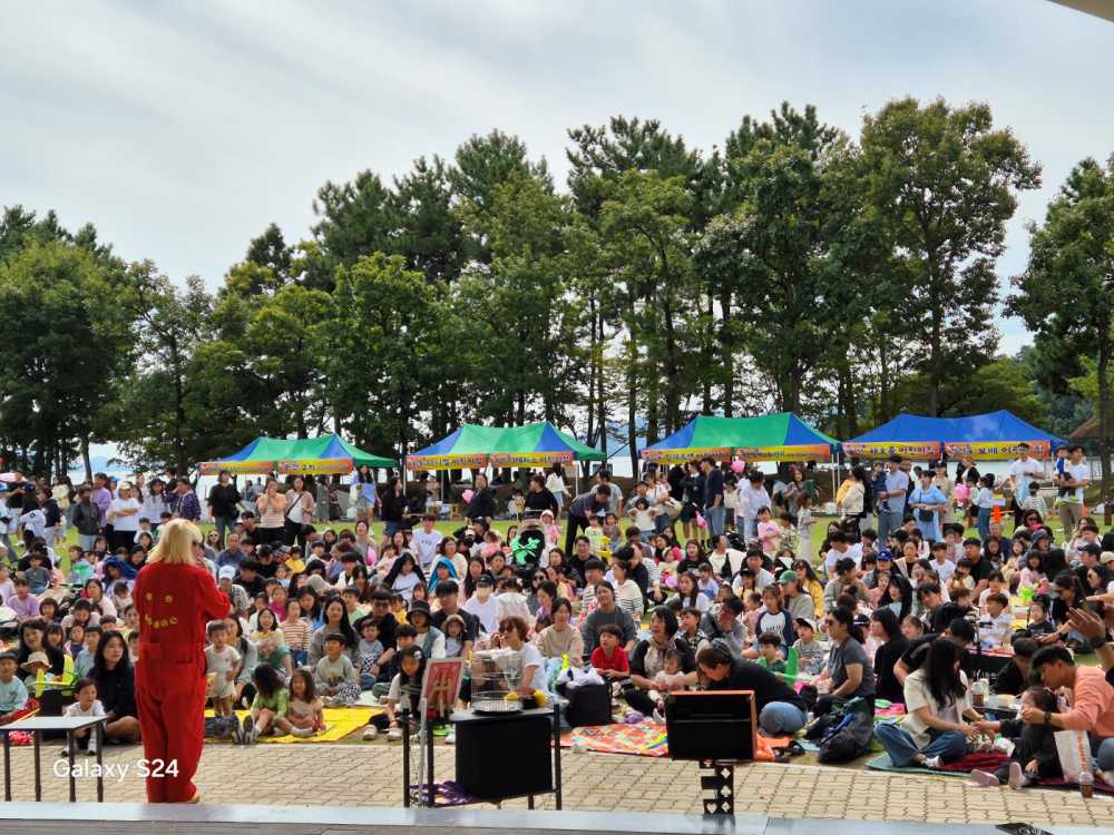 ▲민간어린이집 연합회 함께하는 프렌즈 플리마켓” 행사에 참여한 모습