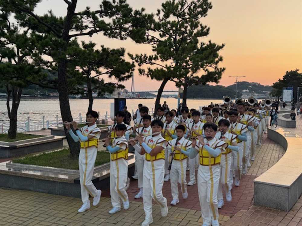 ▲ 지난 12일  ‘함께 어울려 행복한 마칭퍼레이드’를 성공적으로 개최했다고 밝혔다.ⓒ여수시청