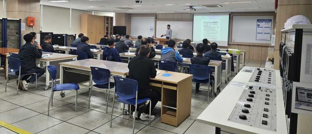 ▲ 전남교육청교육연수원 시설관리 직렬 현장 맞춤형 위탁 연수 사진ⓒ전라남도교육청