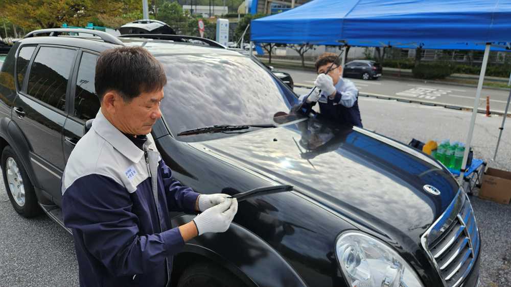 ▲ 여수시는 지난 29일 진남체육공원 일원에서 ‘사회배려계층을 위한 찾아가는 소비자권익증진 행사’를 개최했다.ⓒ여수시