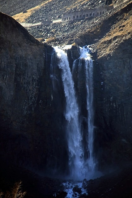 ▲ 장백폭포 모습. 안동립씨는 "옛고지도에는 비룡폭포라고 기록되어 있습니다"라고 설명해줬다. ⓒ 안동립