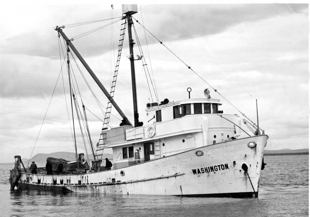 ▲ 원조 자금으로 도입하기 전 워싱턴호 ⓒ 위키메디아 백과사전