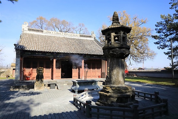 ▲ 발해 수도인 상경 인근 광융사 절에 있는 석등으로 보물로 취급된다 ⓒ 오문수