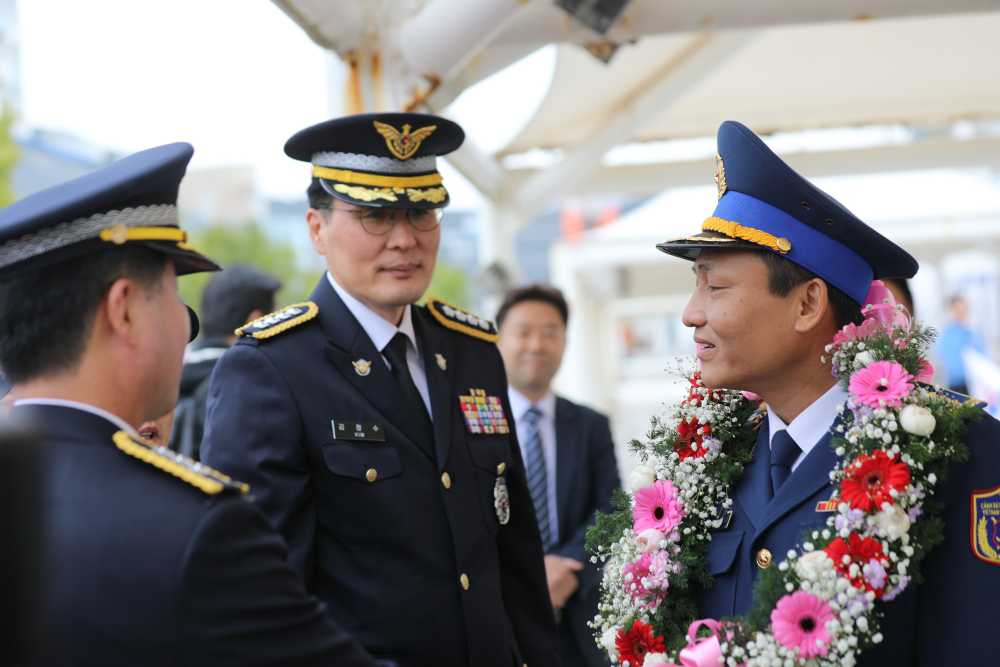 ▲ 해양경찰교육원 교수과장 환영 인사 모습ⓒ해양경찰교육원