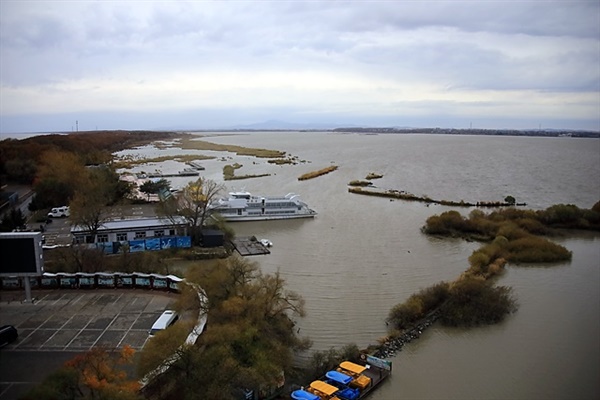 ▲ 밀산에는 제주도 2배 크기의 담수호인 홍개호가 있다 ⓒ 안동립