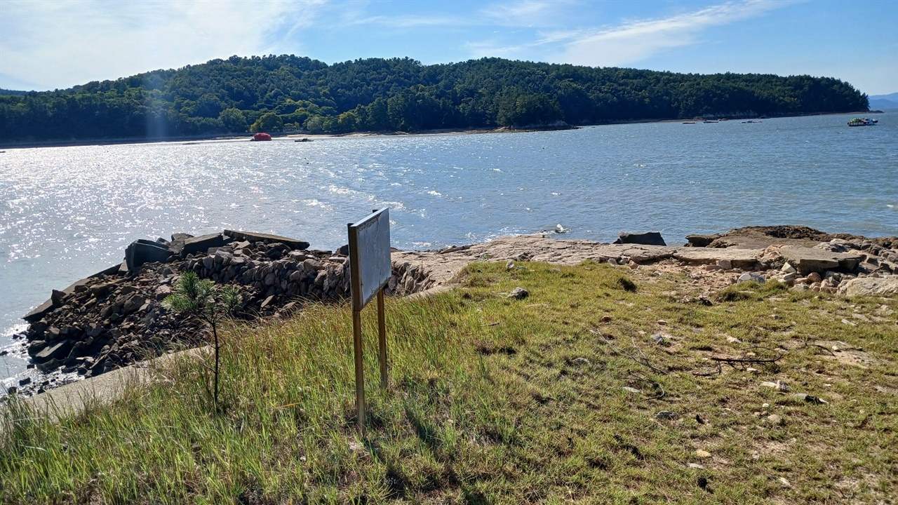 ▲ 소록도를 오가던 환자들이 사용했던 제비선창의 현재 모습. 한센인들의 한서린 현장이다. ⓒ 오문수