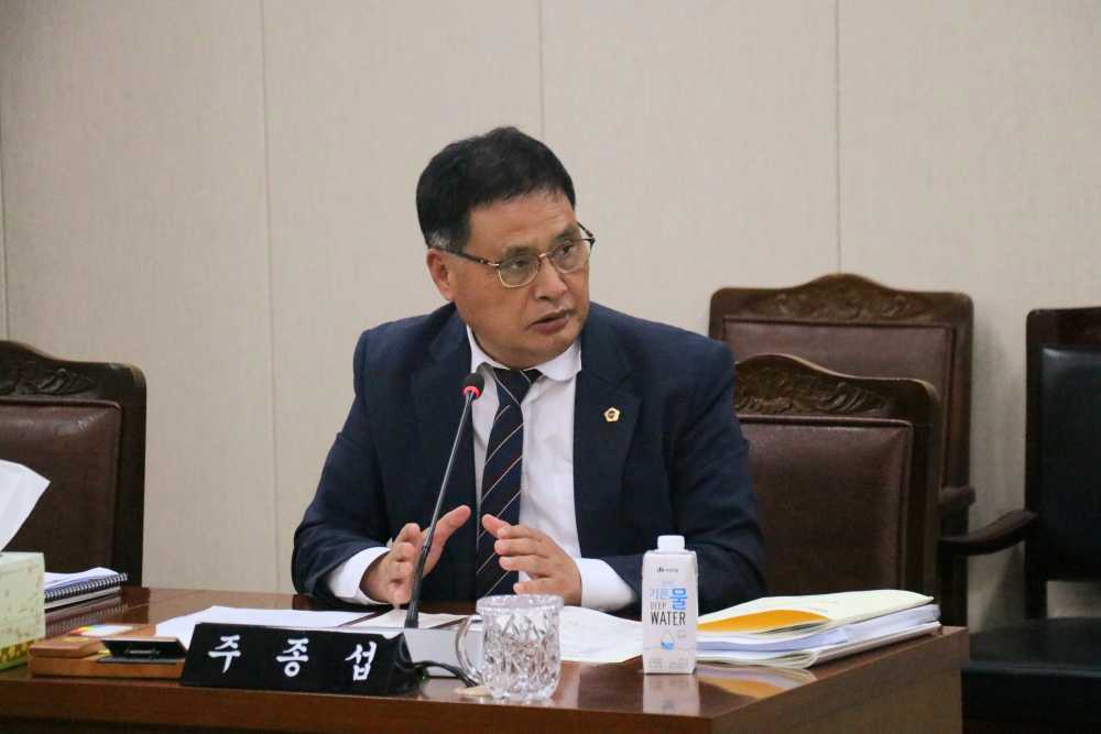 ▲주종섭 의원이 문화융성국 소관 행정사무감사에서 발언하고 있다 ⓒ전라남도의회
