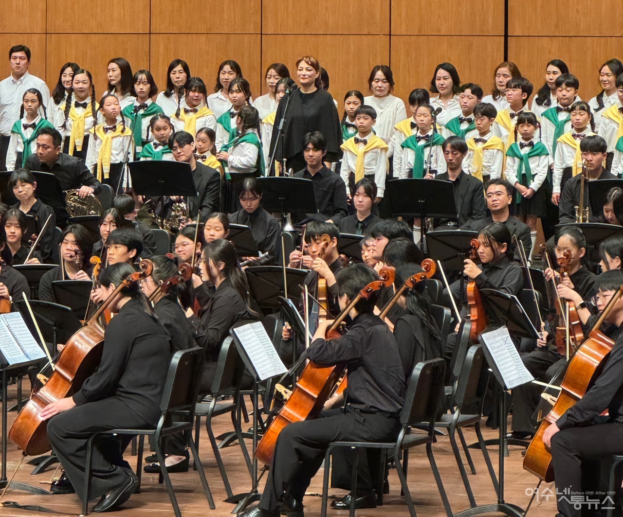▲ 10일 예울마루에서 여수-순천 청소연음악회가 2026여수세계섬박람회 성공개최를 기원하며 성대하게 열렸다 ⓒ이은주 제공
