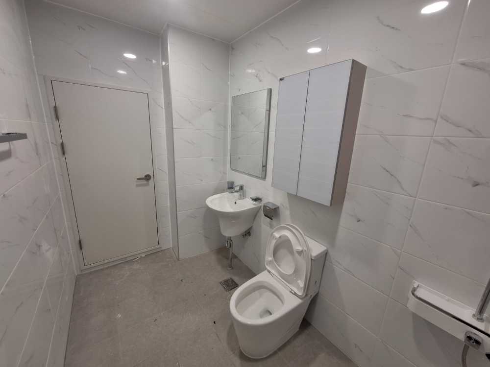 ▲ 지파운데이션과 닥터브로너스의 후원으로 아동양육시설 삼혜원 아동 생활관 내 화장실 2곳의 개보수 공사가 완료되었다. ⓒ삼혜원