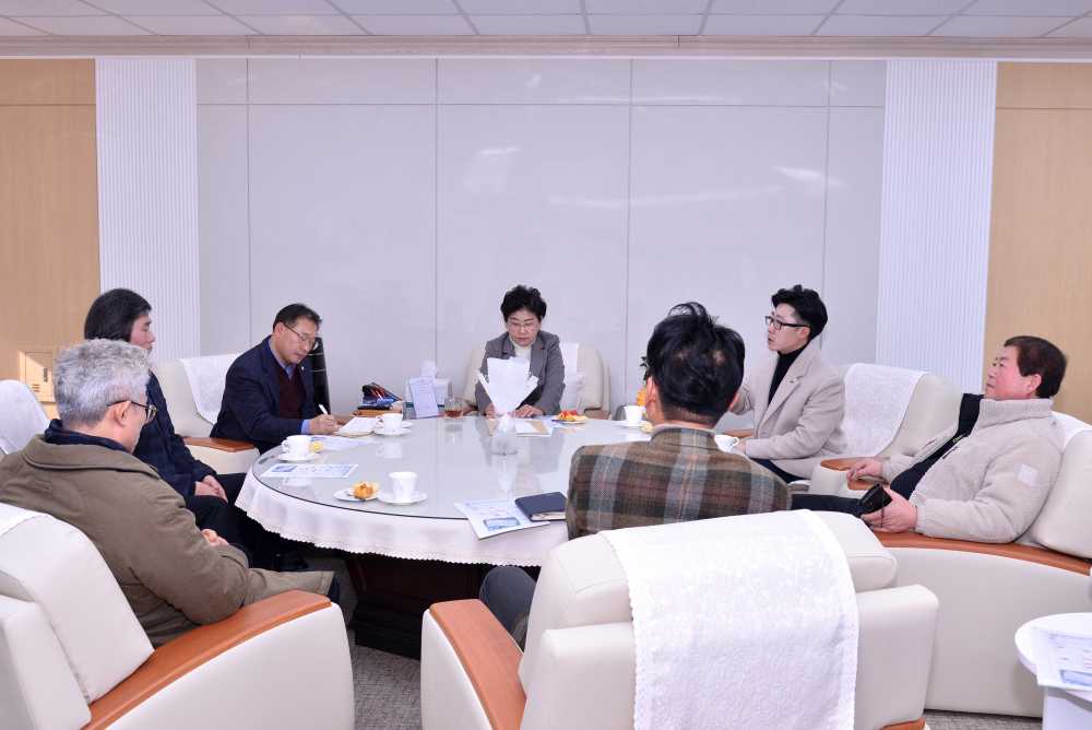 ▲  여수시 소상공인연합회 임원들과의 간담회를 개최했다고 밝혔다.ⓒ여수시의회