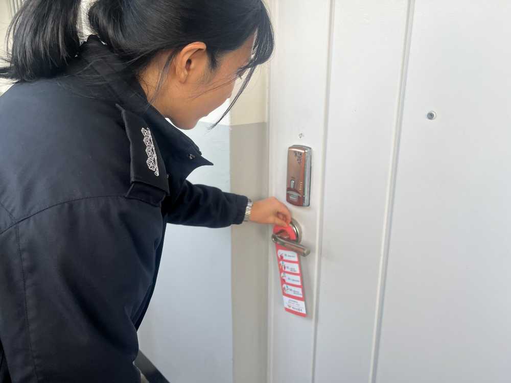 ▲홍보물 배부. ⓒ여수소방서