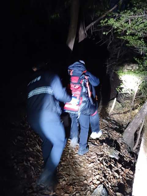 ▲ 하산중인 발목부상 환자 1명을 안전히 구조.ⓒ여수소방서