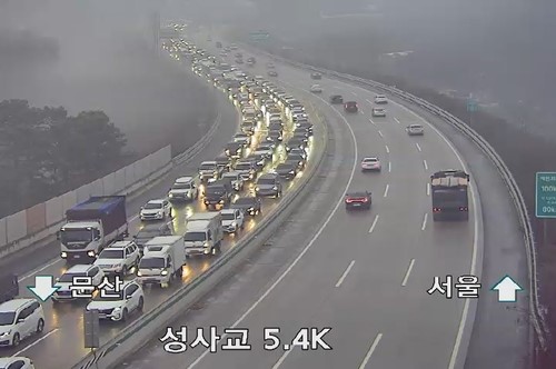 ▲ 서울문산고속도로 정체[경찰청 도시교통정보센터. 재판매 및 DB 금지]