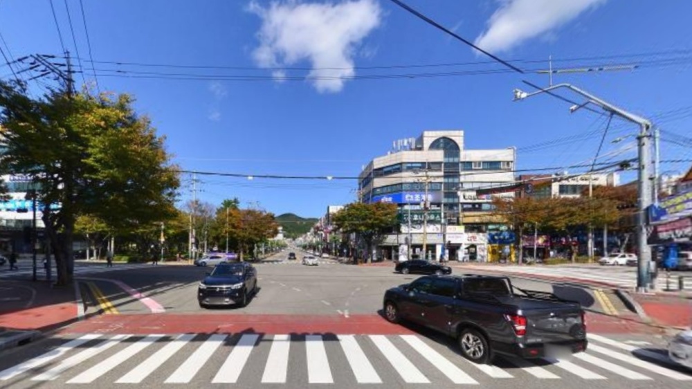 ▲ 여수시, 16일부터 부영3단지 사거리 대각선 횡단보도 시범운영.ⓒ여수시