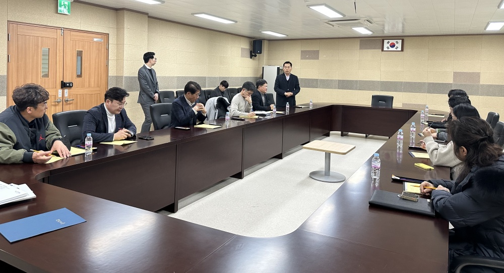 ▲ 해외 인재 운영교 협의회에서 글로컬협력과장이 인사말을 하고 있다. ⓒ전라남도교육청