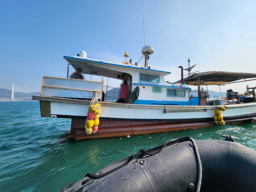 ▲여수해경이 돌산도 인근해상에서 '승선원초과'로 적발 ⓒ여수해양경찰서