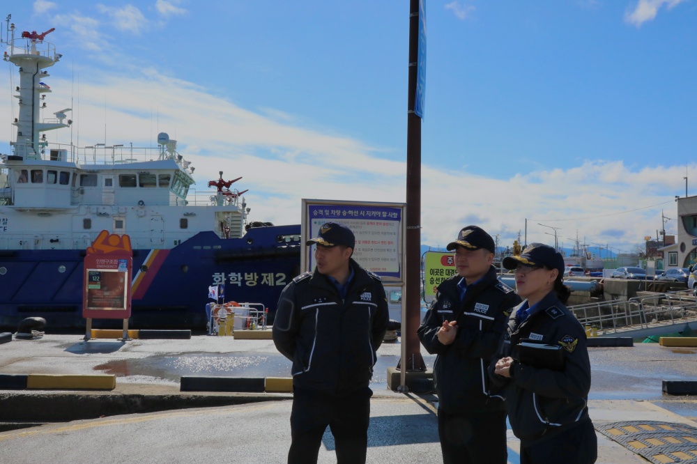 ▲여수해경서장이 국동항 일원 해상치안 현장점검중이다. ⓒ여수해양경찰서