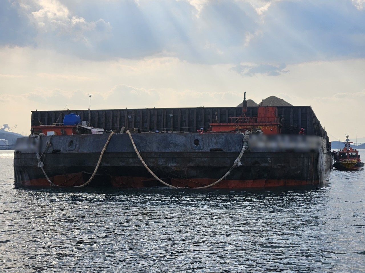 ▲침수선박(H호) ⓒ여수해양경찰서