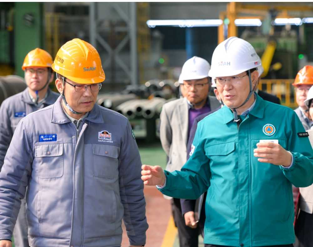 ▲순천시장이 율촌산단에 위치한 (주)세아제강 기업을 방문해 애로사항 등을 청취하고 있다. ⓒ순천시