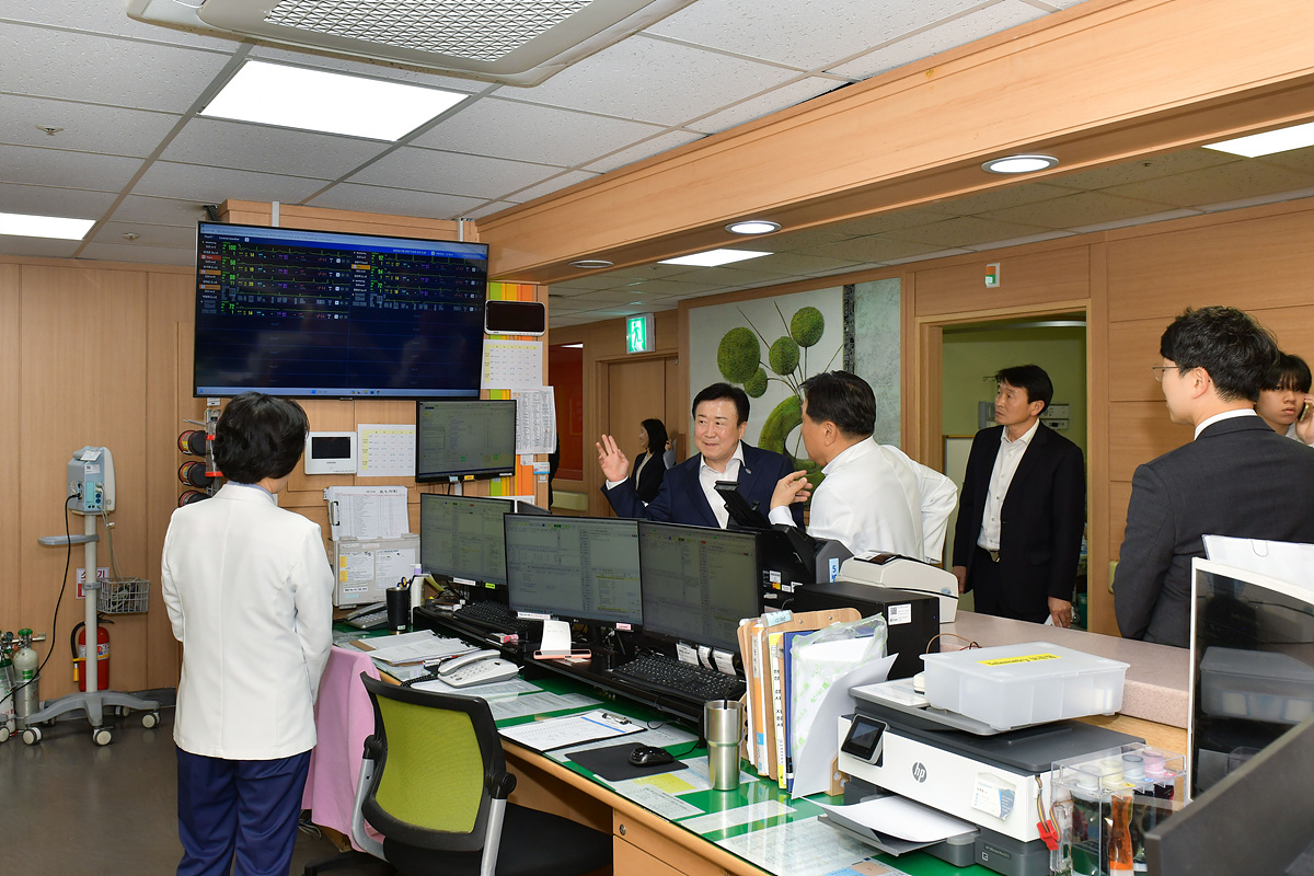 ▲ 정기명 여수시장, 최일선 의료 현장 찾아 ⓒ여수시