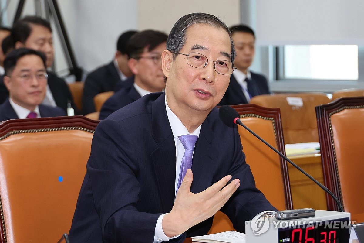 ▲ 답변하는 한덕수 총리(서울=연합뉴스) 김주성 기자 = 한덕수 국무총리가 25일 서울 여의도 국회에서 열린 '윤석열 정부의 비상계엄 선포를 통한 내란 혐의 진상규명 국정조사 특별위원회' 5차 청문회에서 위원 질문에 답하고 있다. 2025.2.25 utzza@yna.co.kr