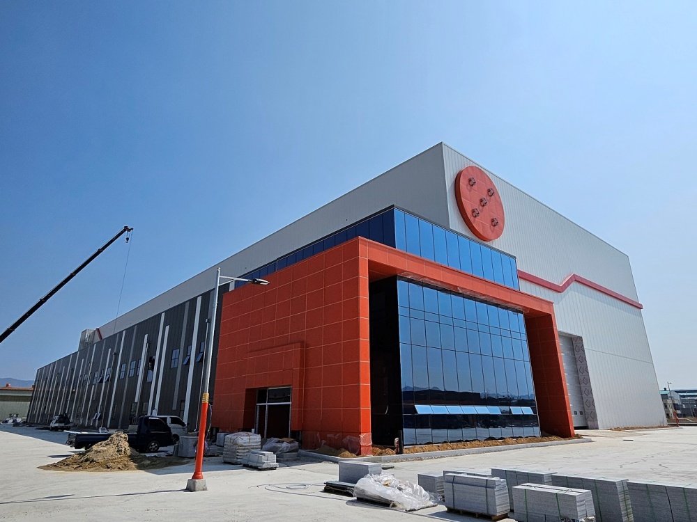 ▲율촌 제1일반산업단지에 위치한 한화에어로스페이스 발사체 단 조립장이 올해 4월 준공을 앞두고 있다 ⓒ순천시